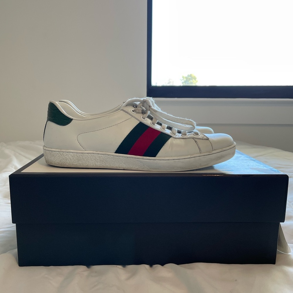 Gucci Men’s Ace Leather Low-Top Sneakers - Picture 2 of 6